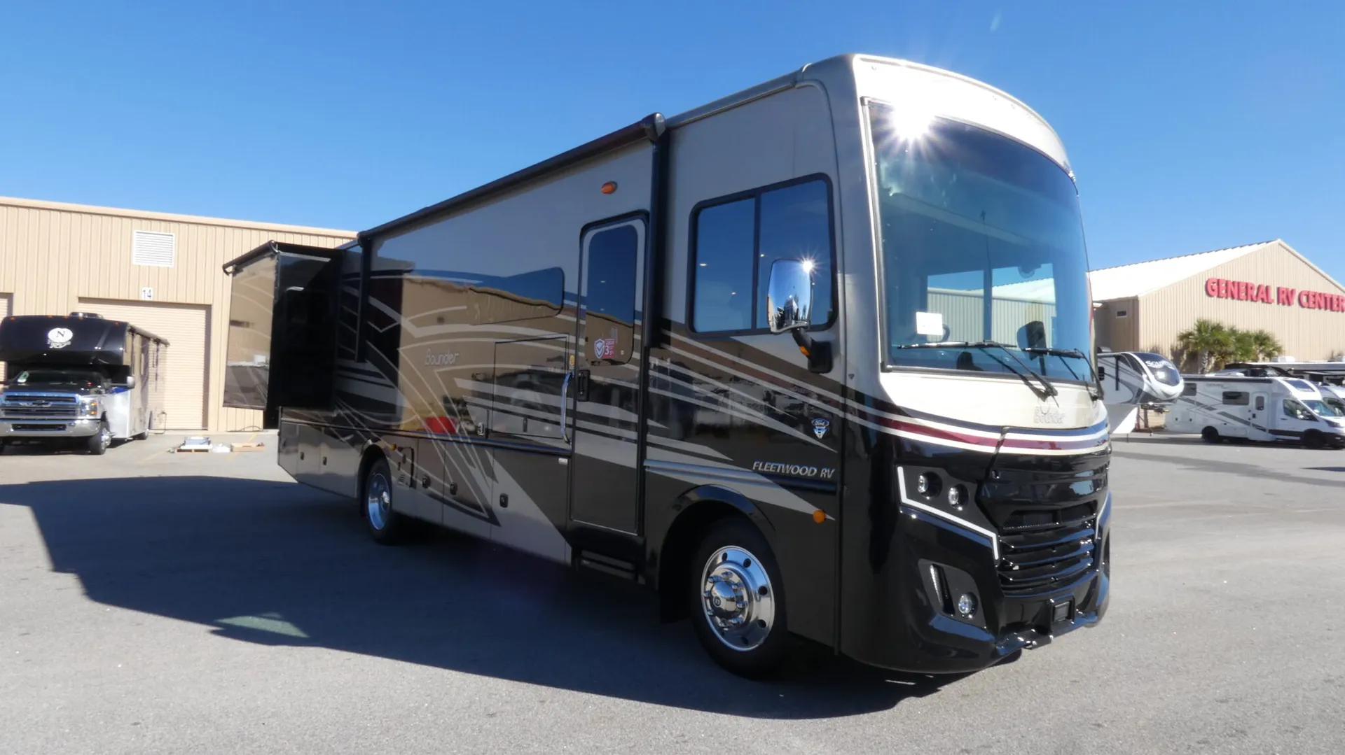 2026 Fleetwood Bounder 33C - Photo 2