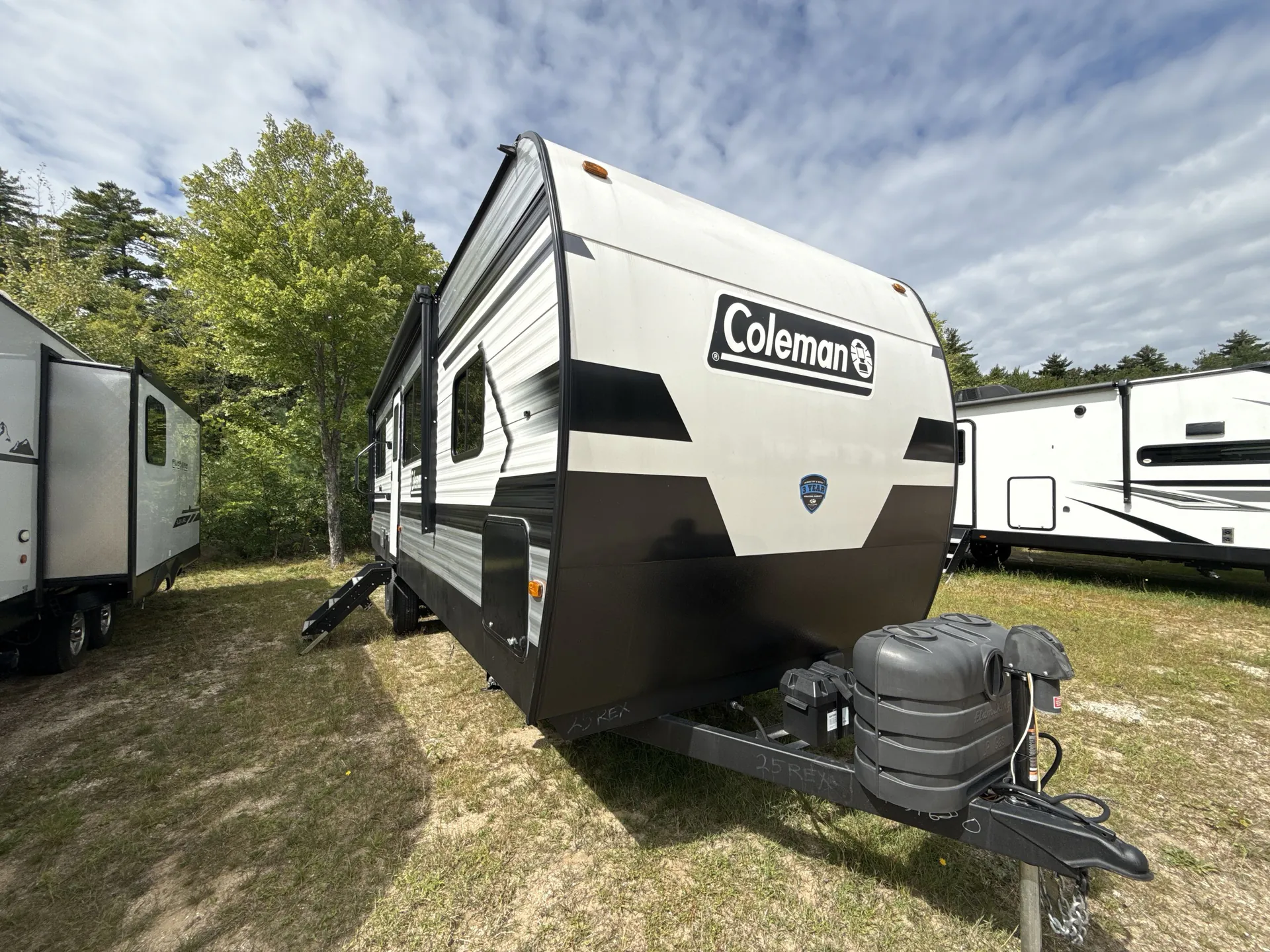 2025 Keystone Coleman Lantern 25REX dealer photo 1 from Camping World