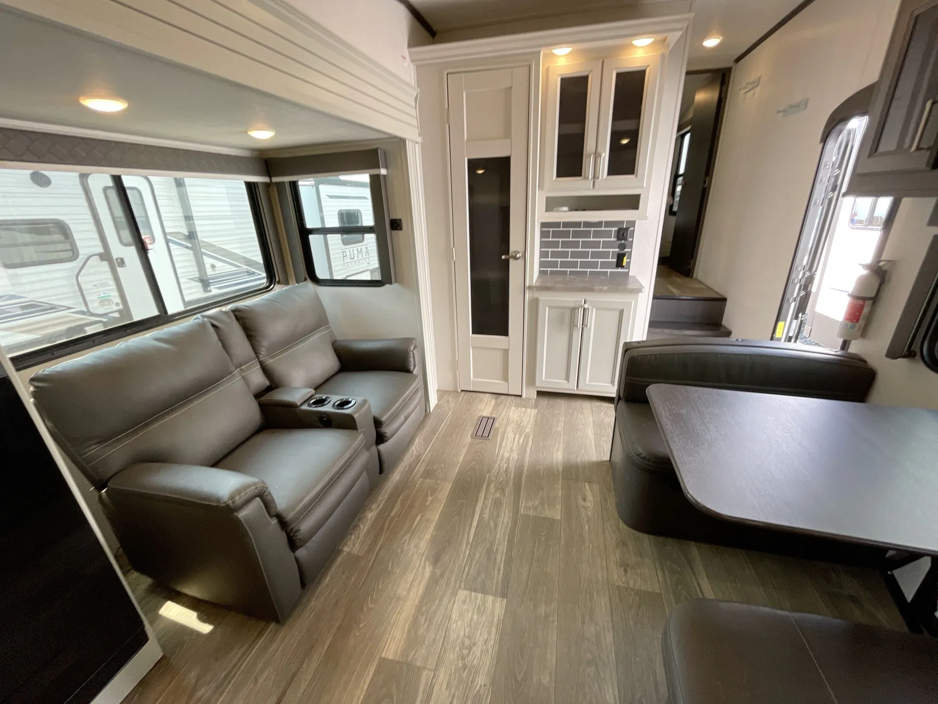 2024 Keystone Cougar Half-Ton 23MLE — living area main