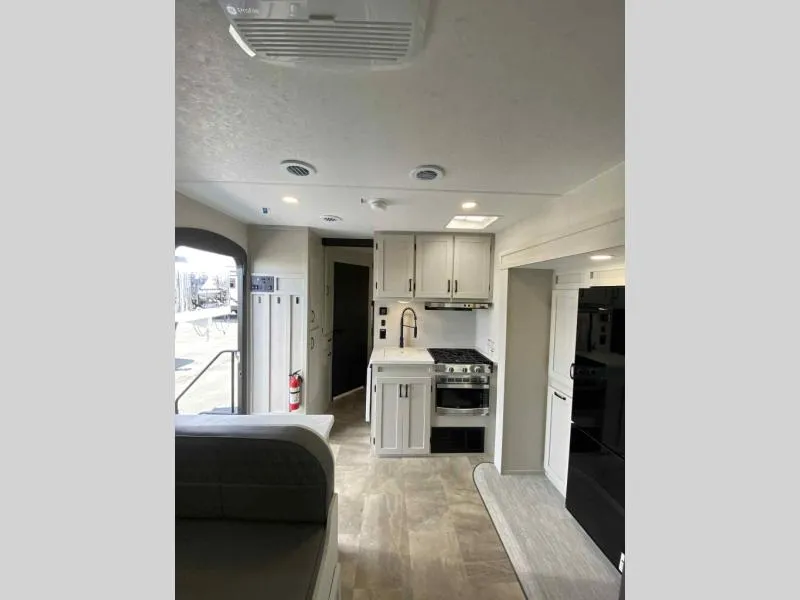 2026 Coachmen Chaparral Lite 218SE - Photo 4