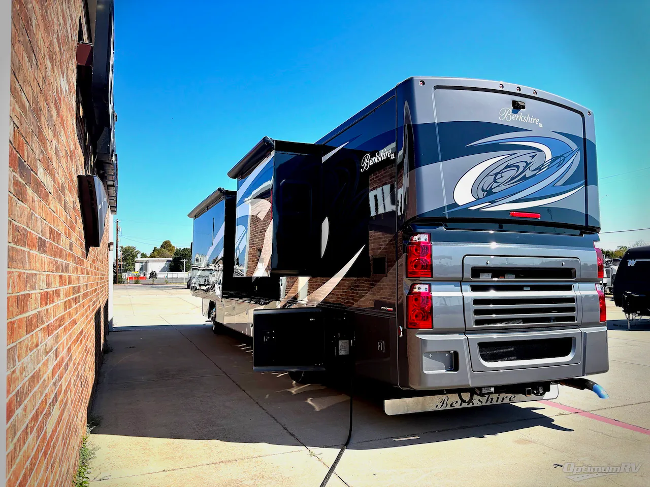 2020 Forest River Berkshire XL 40C - Photo 4