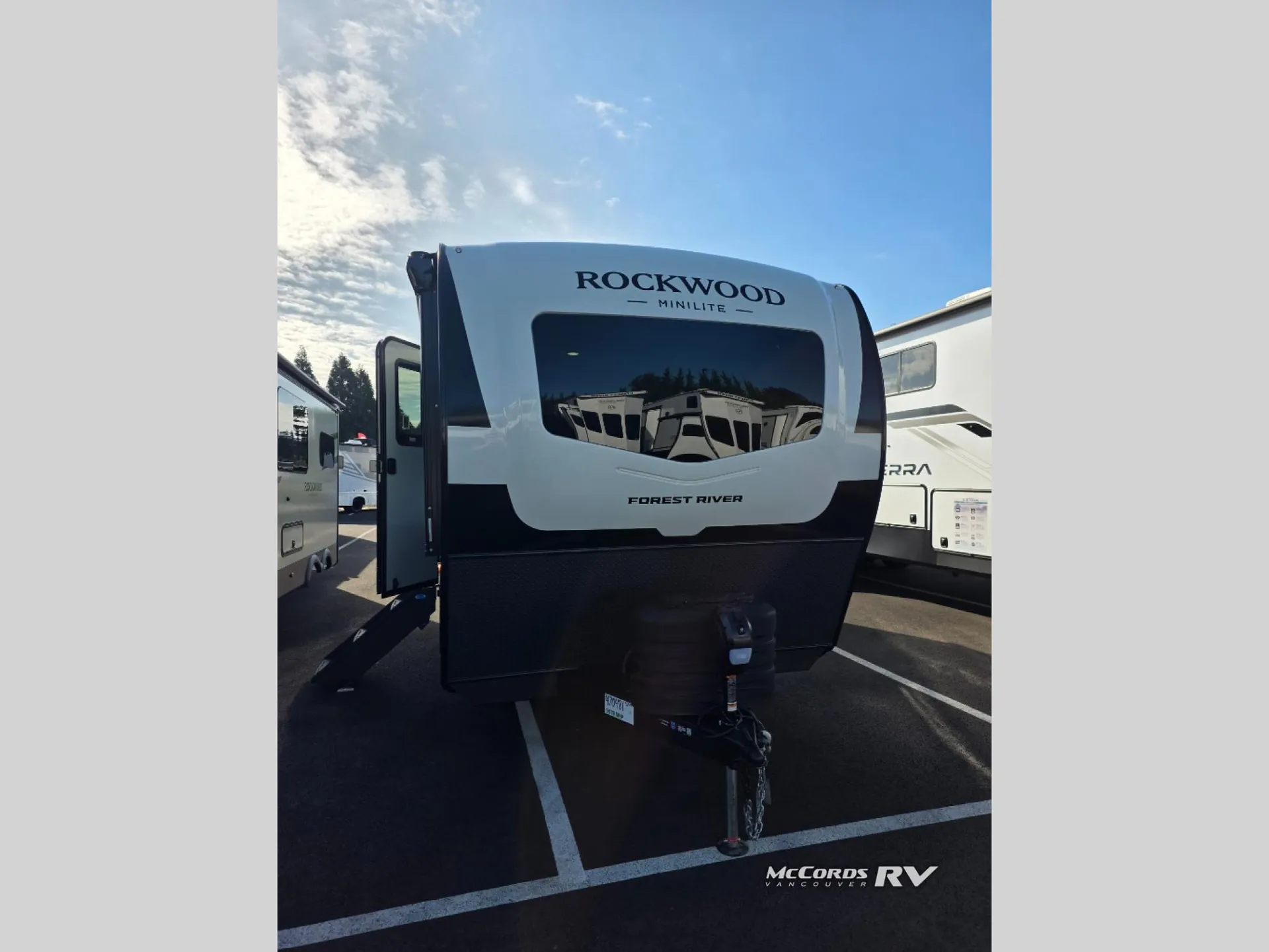 2027 Forest River Rockwood Mini Lite 2524FBT