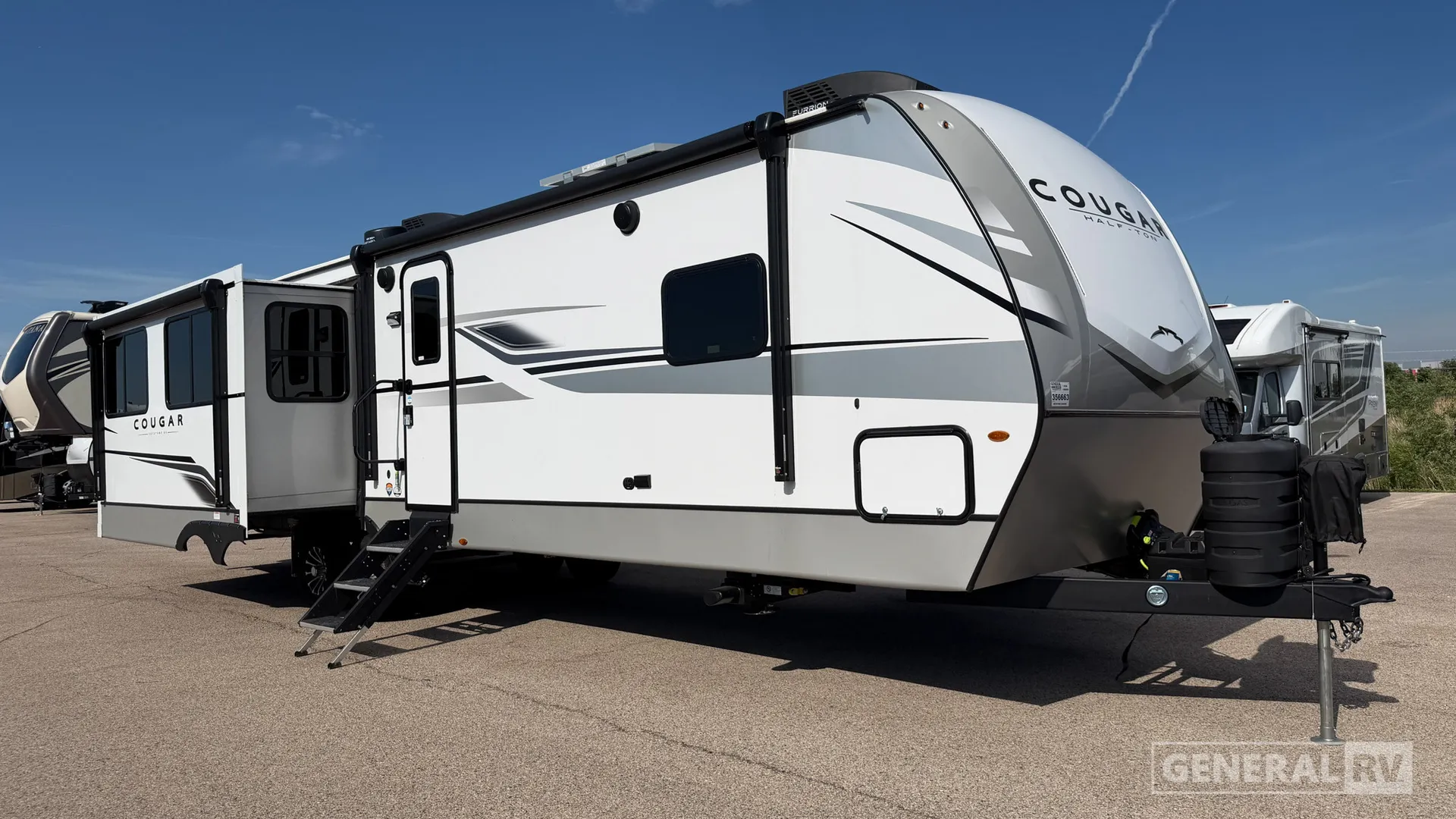 2024 Keystone Cougar Half Ton 33RLI - Photo 2