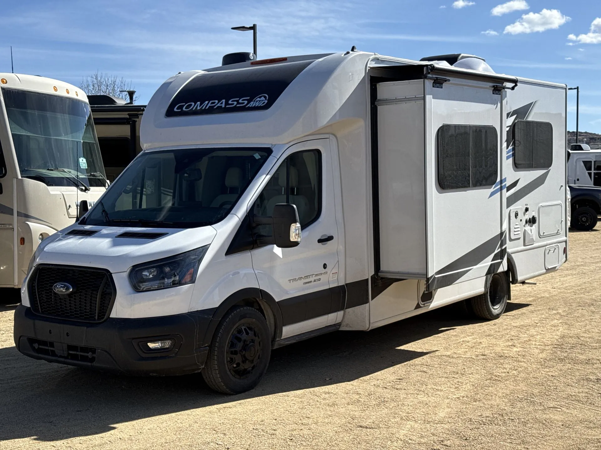 2026 Thor Motor Coach Compass AWD 24KB - Photo 2