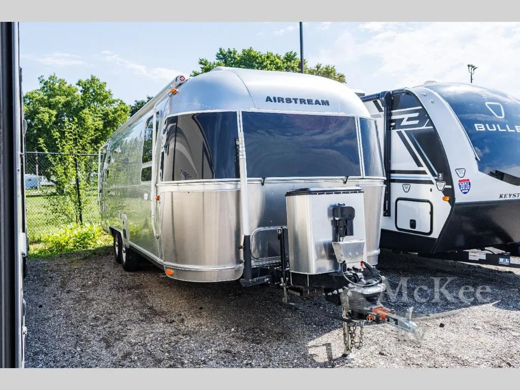 2021 Airstream Flying Cloud 27FB - Photo 2