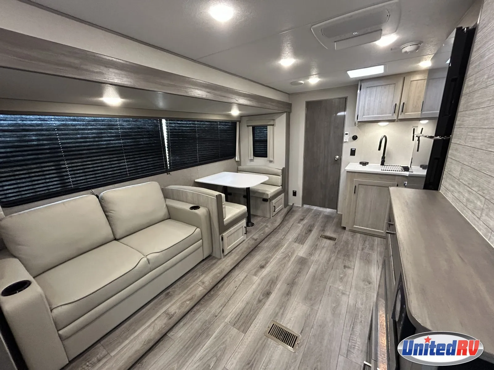 2026 Coachmen Catalina Legacy Edition 333DORM - Photo 3