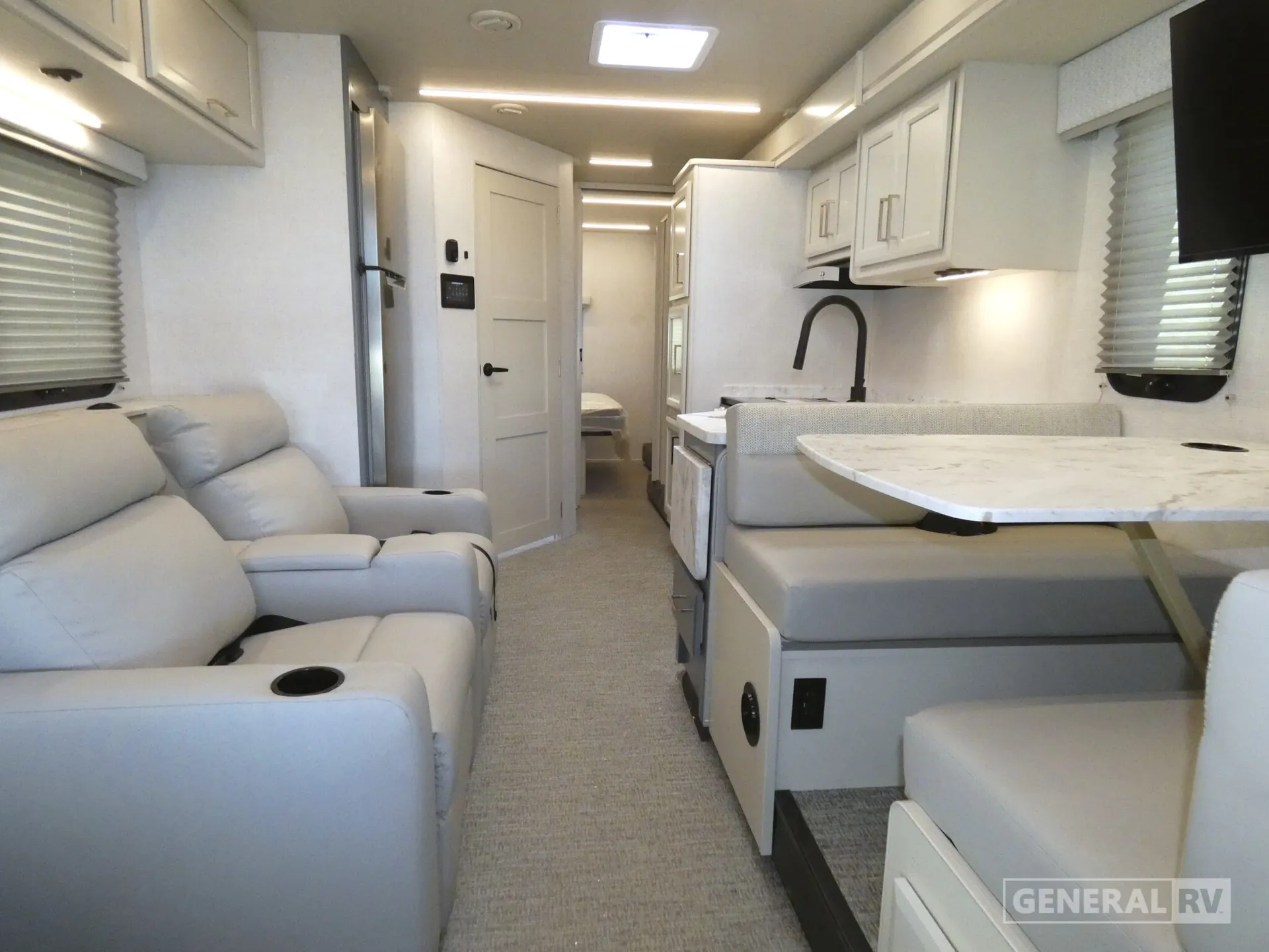 2026 Fleetwood Altitude 31W - Photo 3