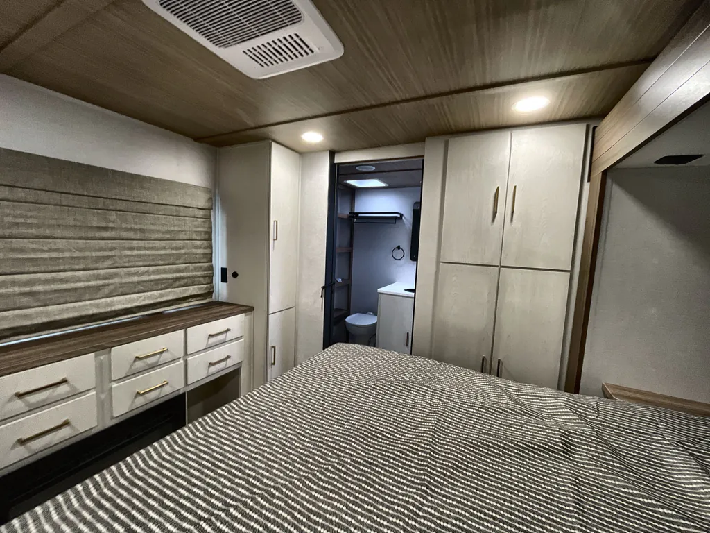2026 Forest River Vibe Extreme Lite 2500FIK, Photos photo 16