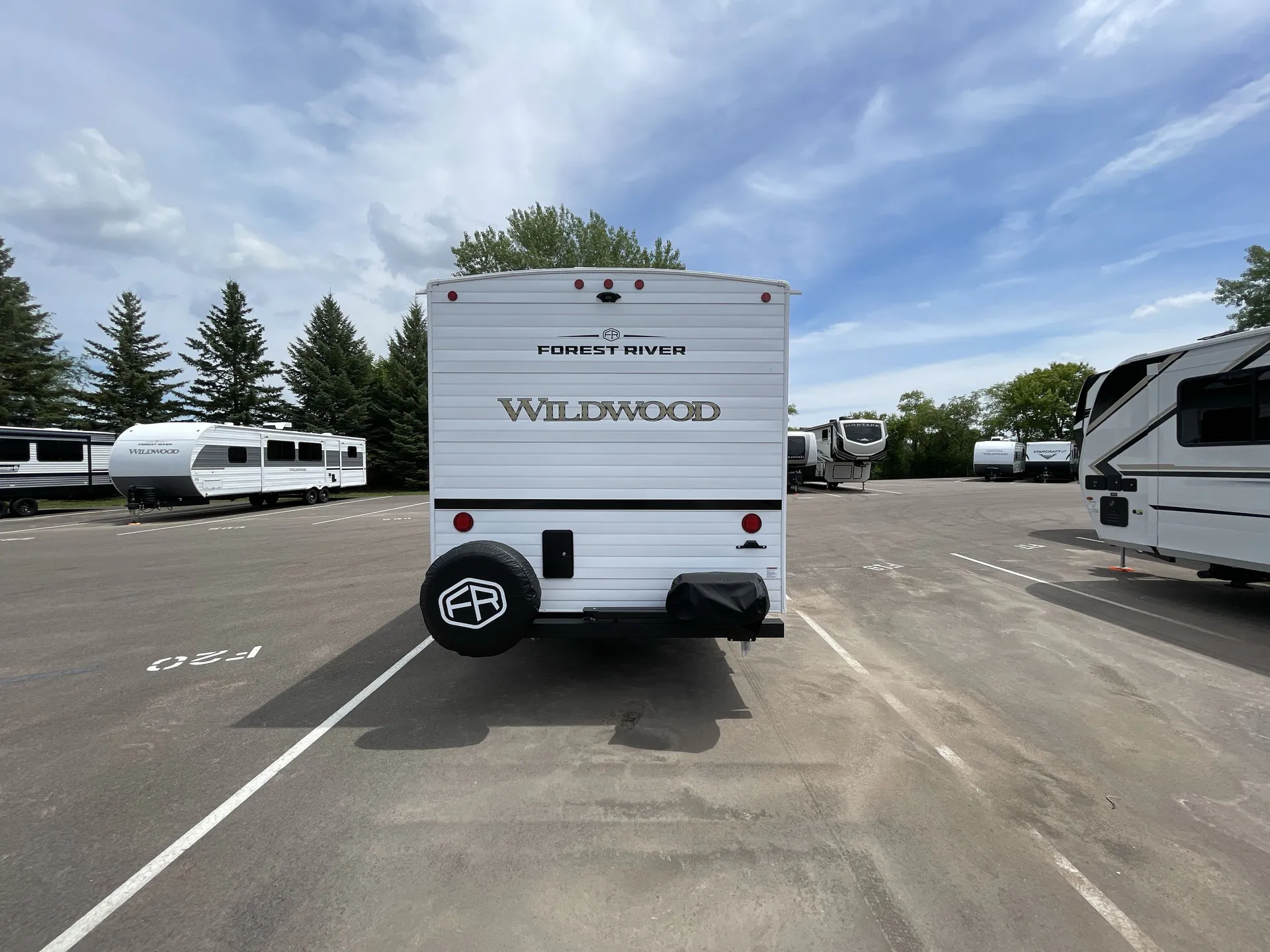 2027 Forest River Wildwood 31KQBTS — backside