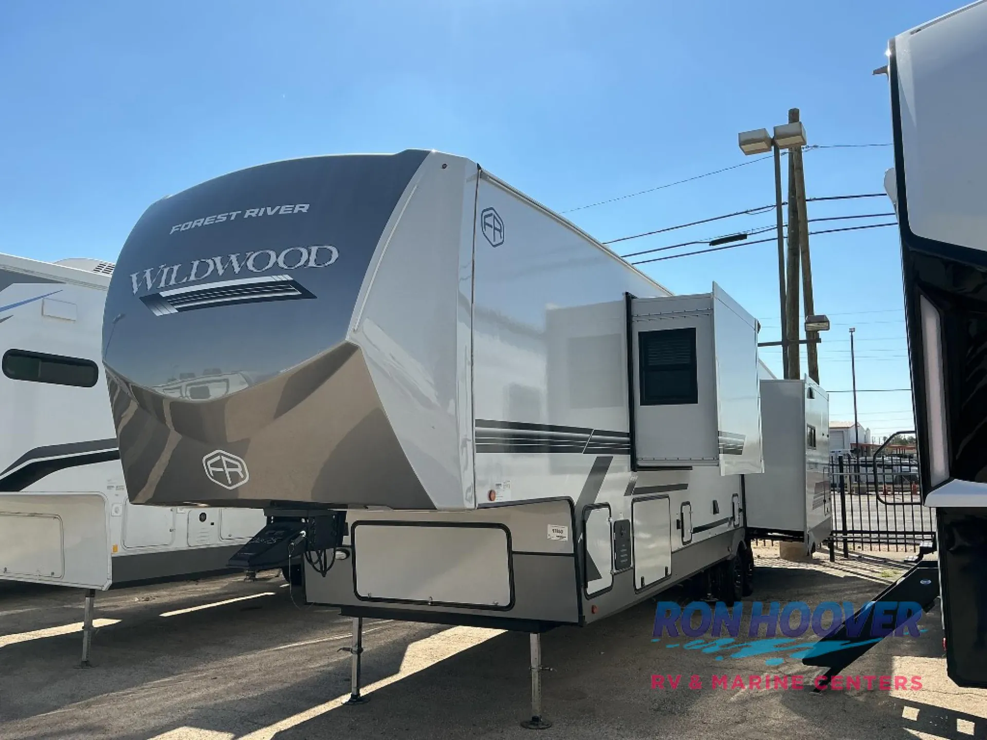 2027 Forest River Wildwood Heritage Glen 380WDR