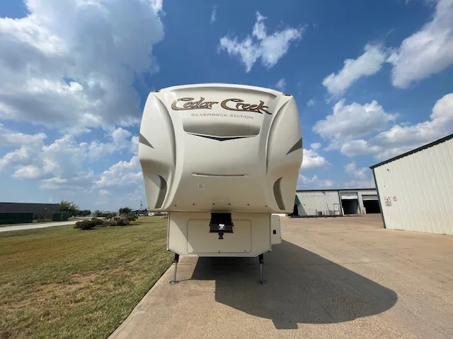 2016 Forest River Cedar Creek Silverback 29IK, Photos photo 7
