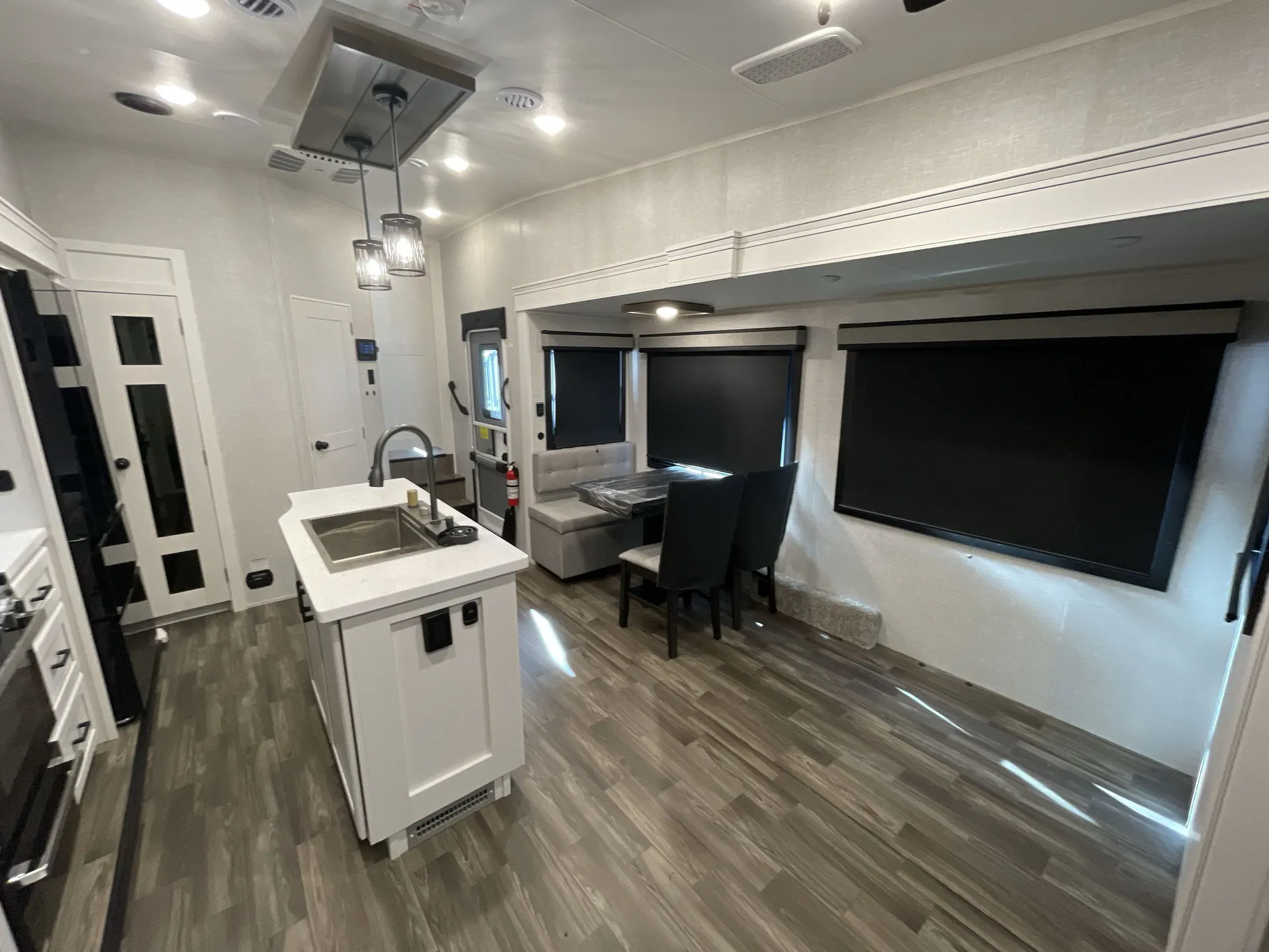2025 Jayco Eagle 370FBTS — living area main
