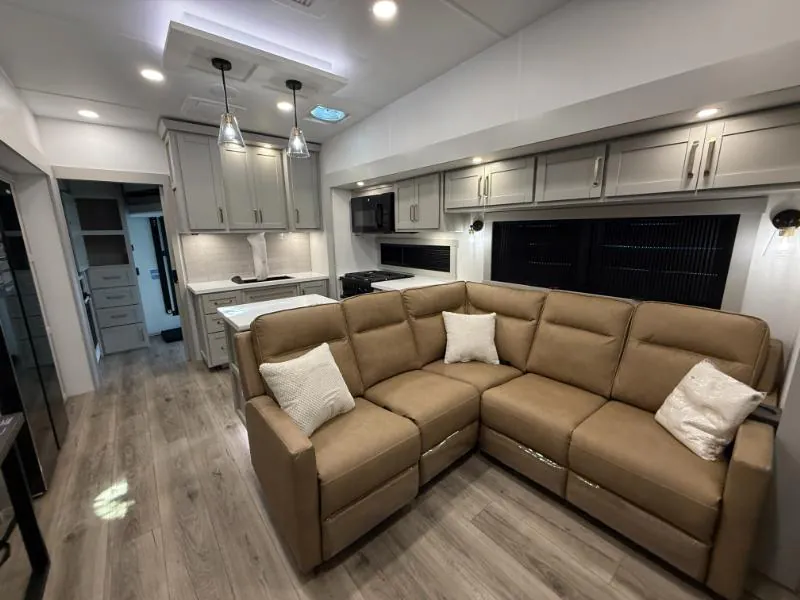 2026 Brinkley Model Z 3210 - Photo 4