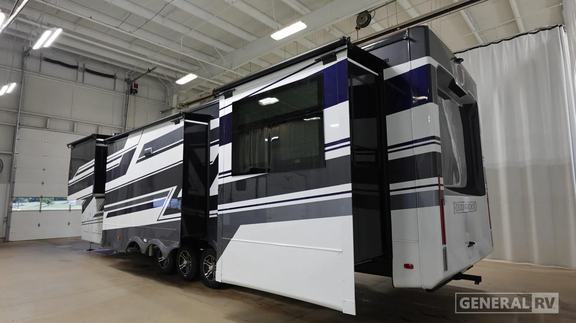 2026 Crossroads RV Redwood 415RD - Photo 4