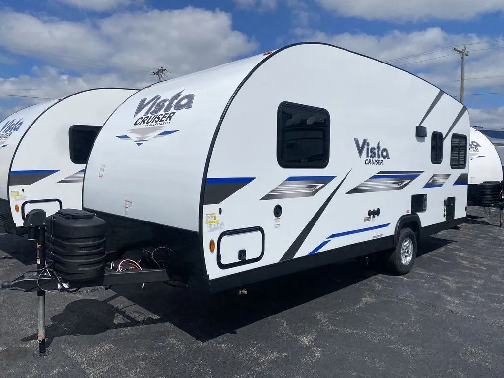 2026 Gulf Stream Vista Cruiser 19ERD — Photograph clearly shows the physical trailer exterior from the front-side angle