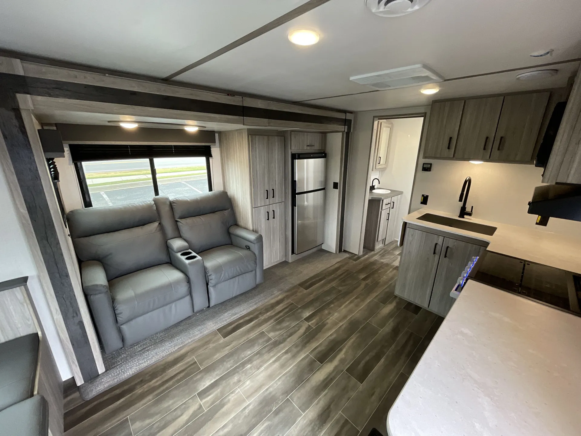 2022 Keystone Passport SL Series 252RD — living area main