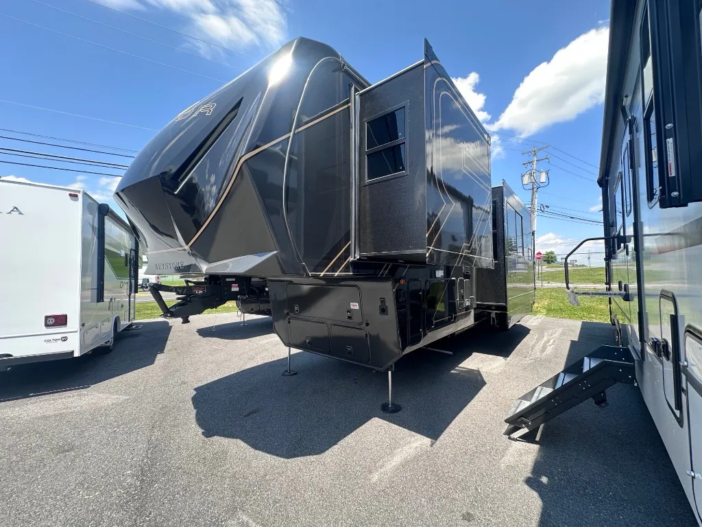 2026 Keystone Raptor 433, Photos photo 11