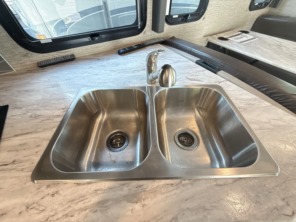 2022 Thor Motor Coach Freedom Traveler A32, Photos photo 13