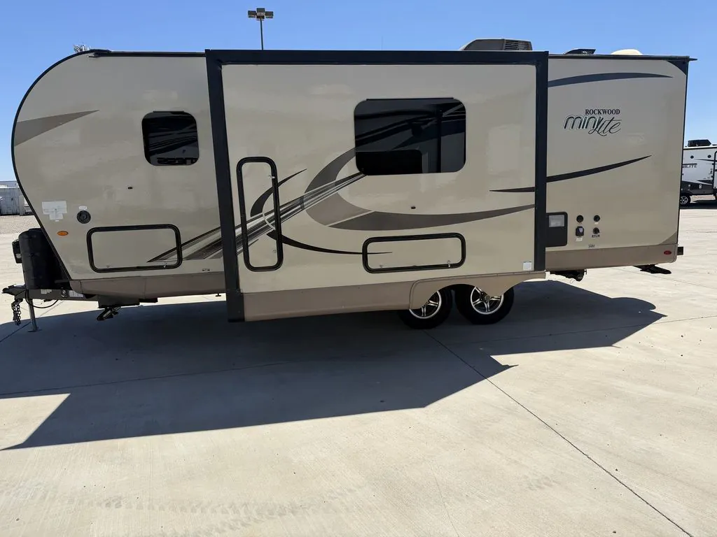 2018 Forest River Rockwood Mini Lite 2507S, Photos photo 3