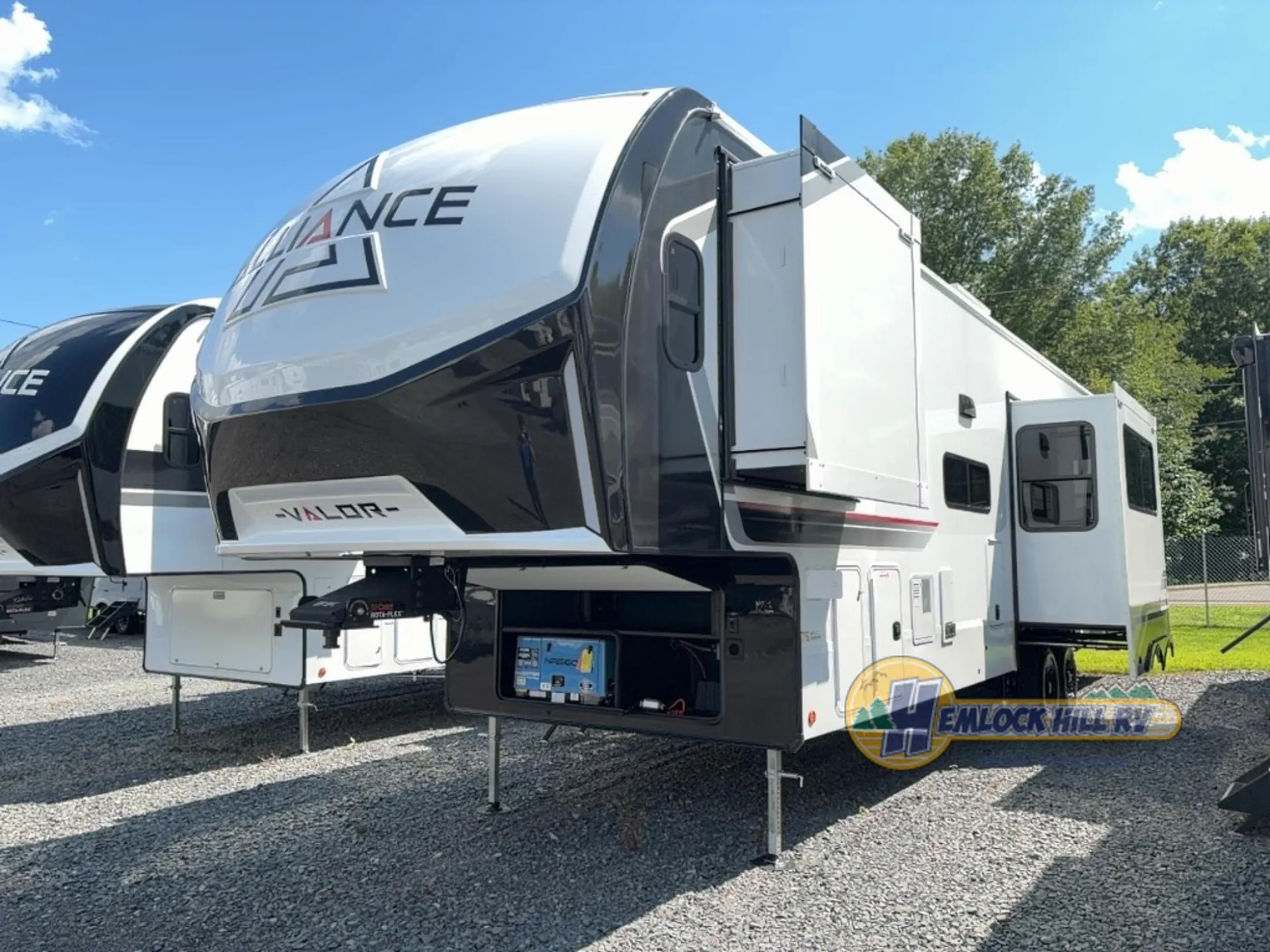 2027 Alliance RV Valor All-Access 36A10 - Photo 4