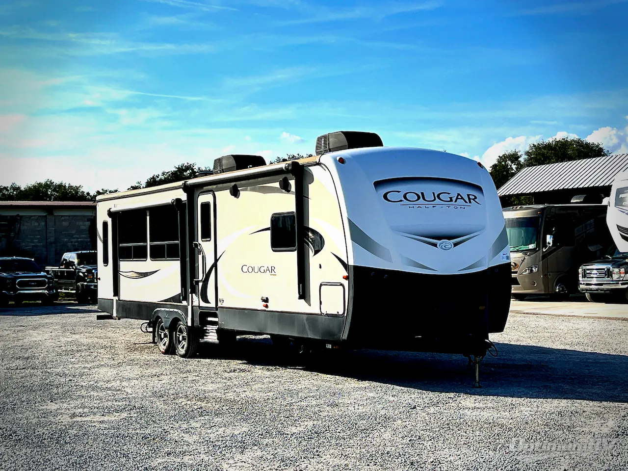 2018 Keystone Cougar Half-Ton Series 32RLI — Photo 1
