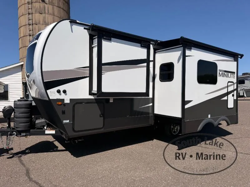 2025 Forest River Rockwood Mini Lite 2511S - Photo 4