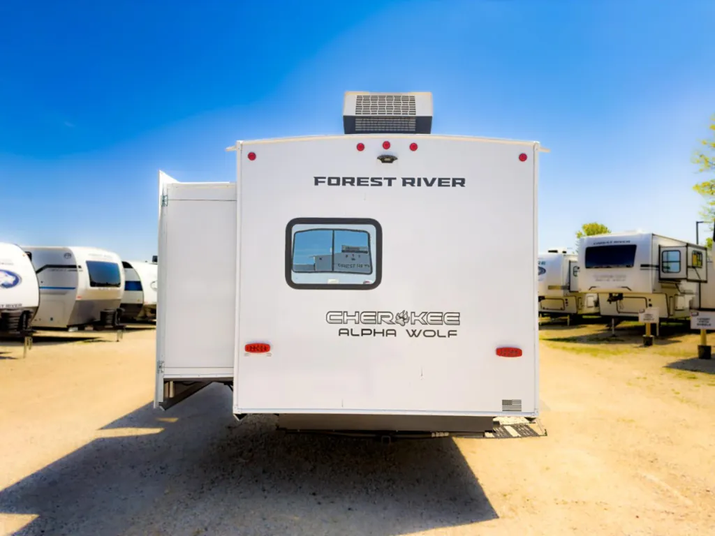2026 Forest River Cherokee Alpha Wolf 33BH, Photos photo 10