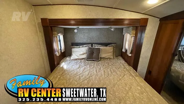 2015 Forest River Wildcat 333MK, Photos photo 22