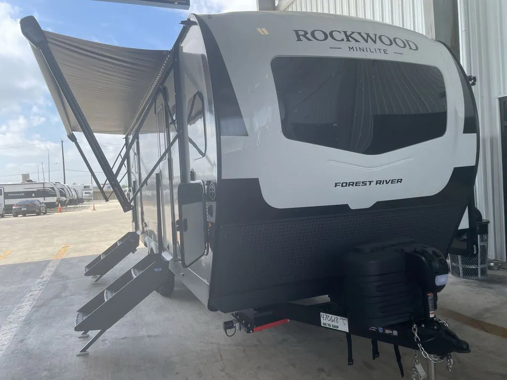2027 Forest River Rockwood Mini Lite 2506FK