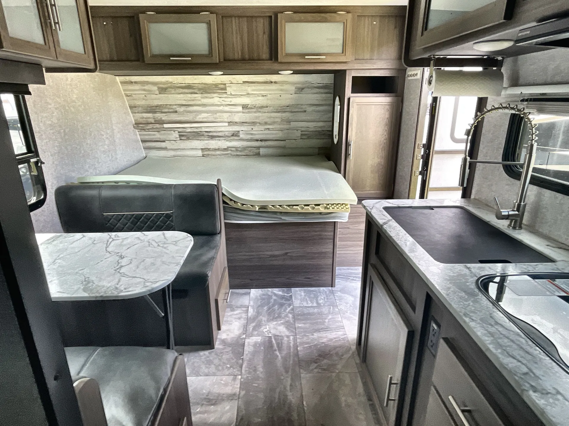 2021 Dutchmen Kodiak Cub 175BH — living area main