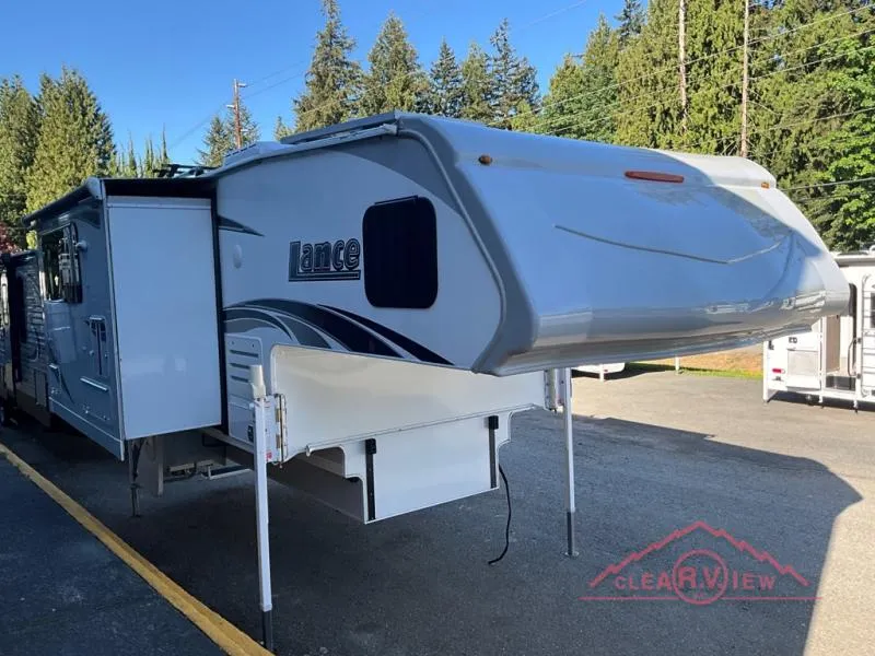 2020 Lance Lance Truck Campers Used    1062 - Main photo