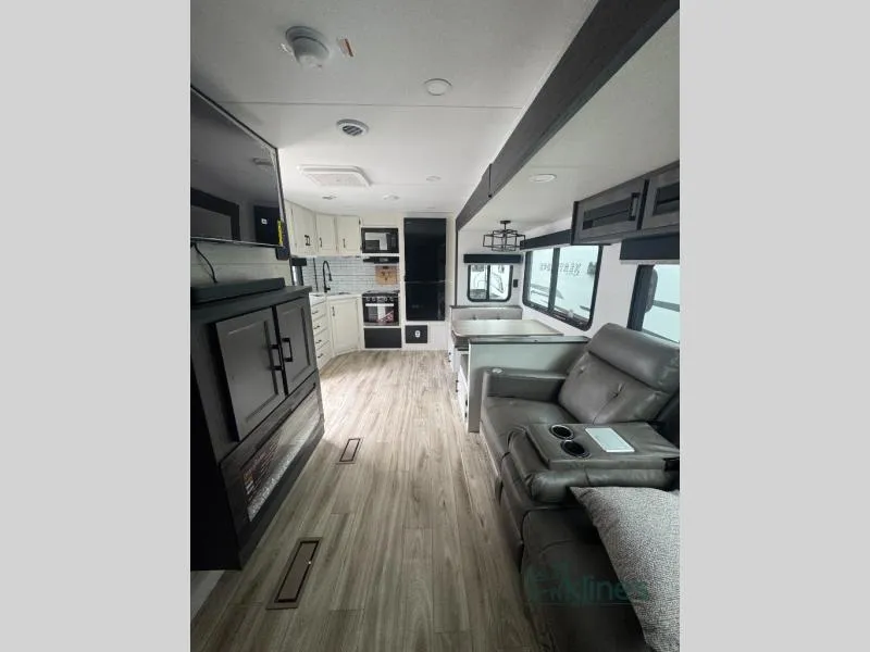 2026 Venture RV SportTrek Touring Edition 272VRK - Photo 2