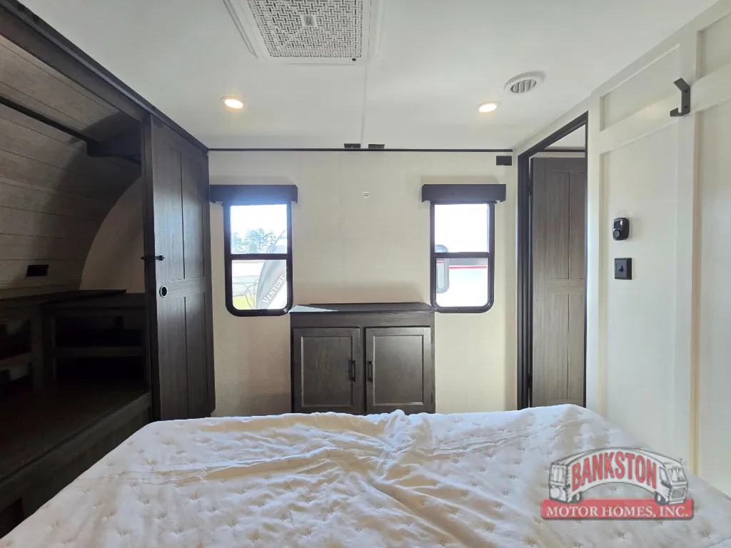 2026 Venture RV Stratus SR302VBH, Photos photo 29