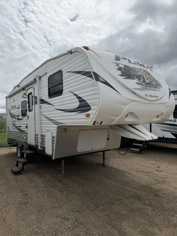 2010 Palomino RV Puma 230 FBS - Main photo