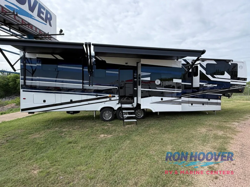 2026 Forest River RiverStone 425FO, Photos photo 3