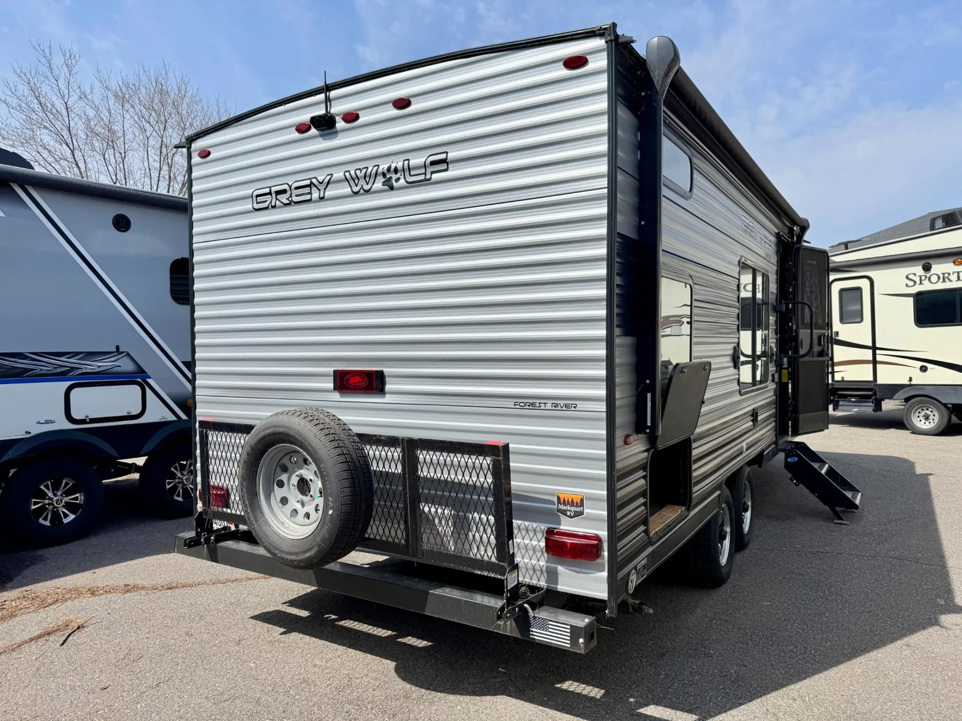 2022 Forest River Cherokee Grey Wolf 27DBH — Photo 5