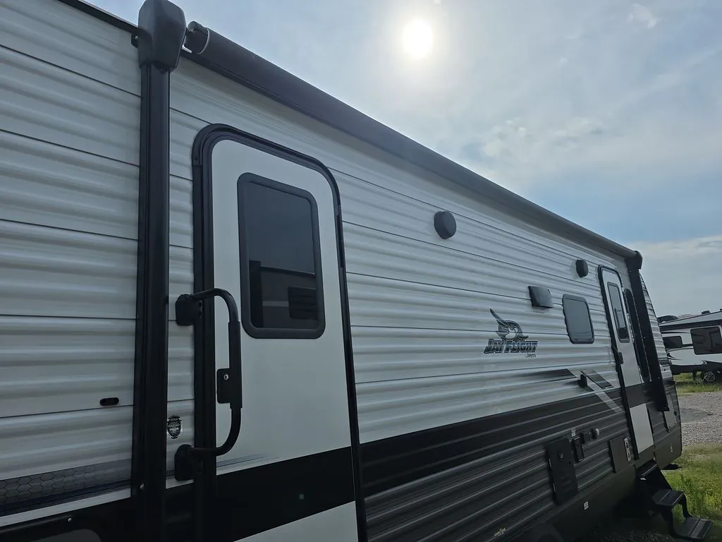 2023 Jayco Jay Flight 263RBS - Photo 3