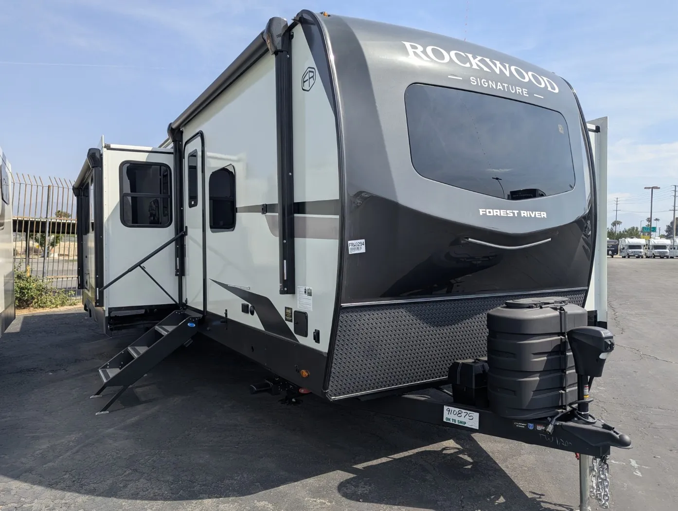 2026 Forest River Rockwood Signature 8336BH - Photo 2