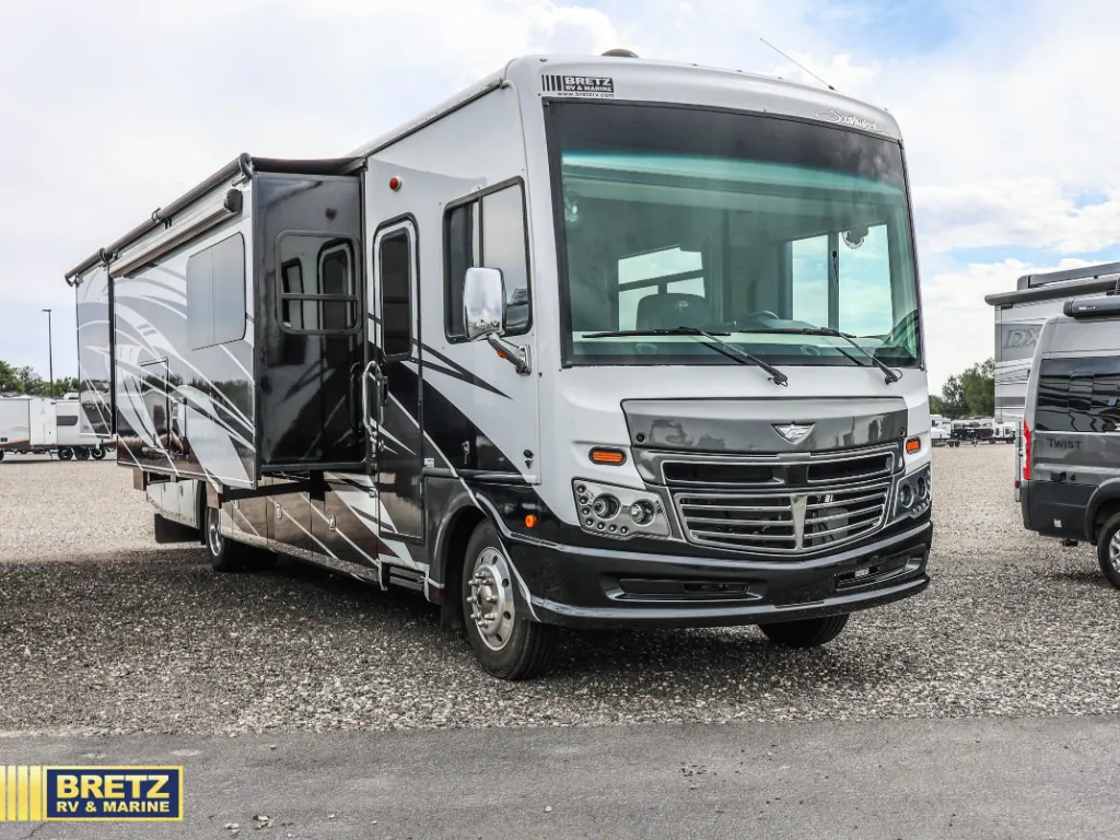 2021 Fleetwood Southwind 36P - Photo 2
