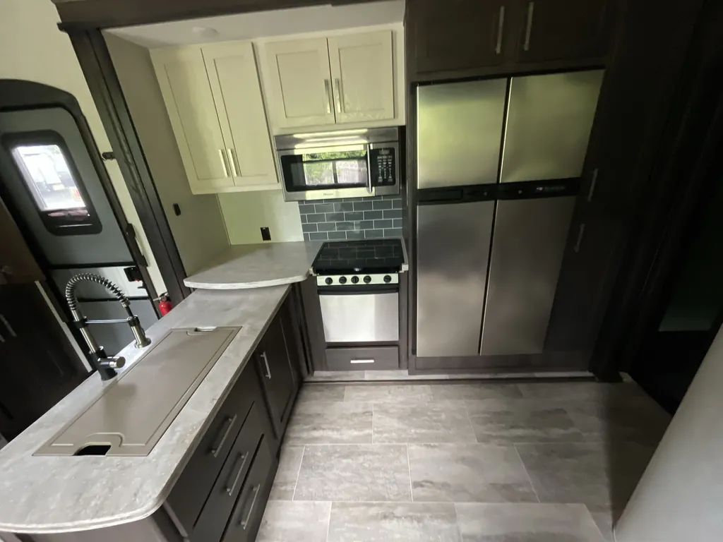 2018 Keystone Raptor 362, Photos photo 8