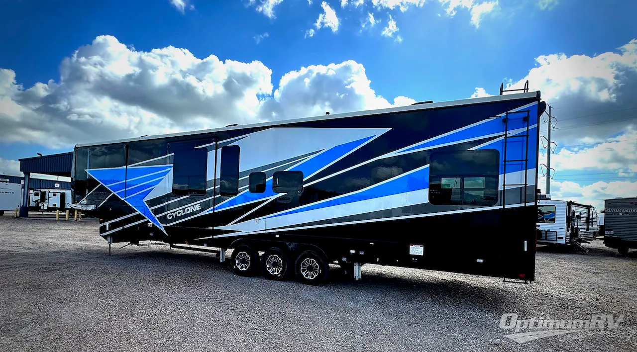 2023 Heartland Cyclone 4006 - Photo 4