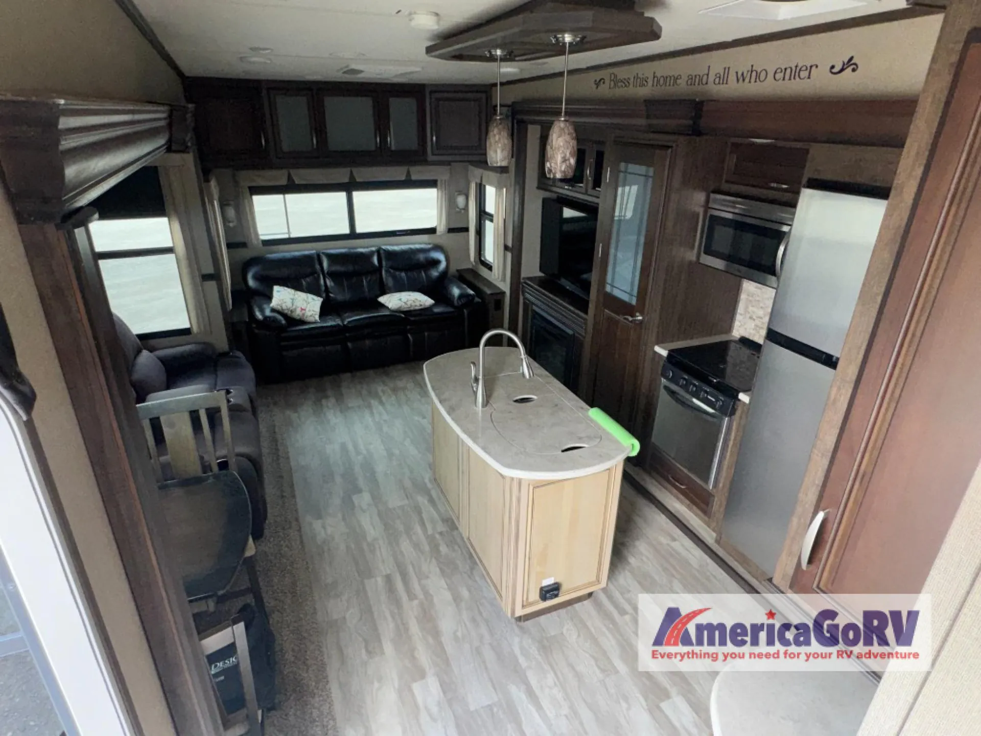 2017 Grand Design Solitude 321RL R - Photo 4