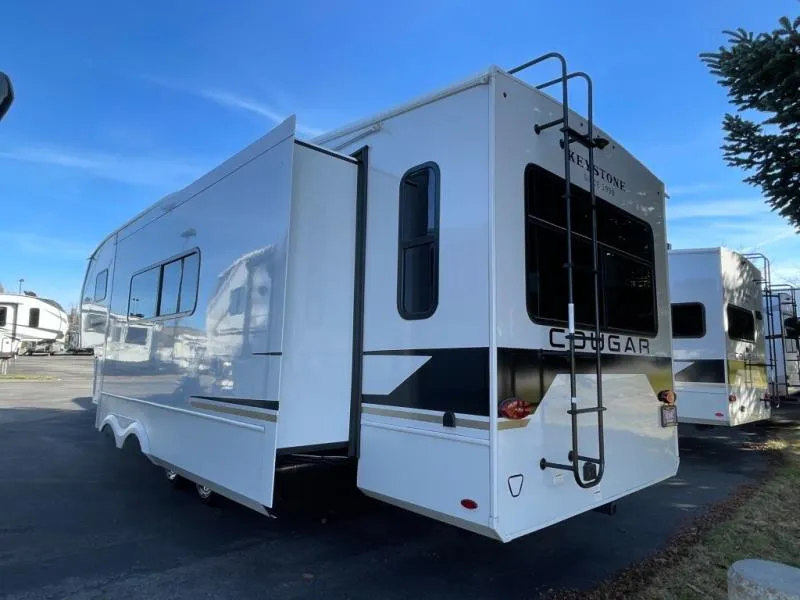 2026 Keystone Cougar Half-Ton 28RLI - Photo 4