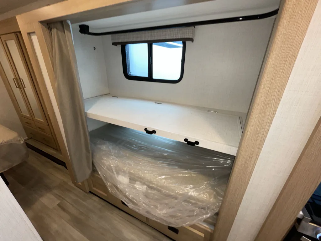 2027 Thor Motor Coach Freedom Elite 31FE, Photos photo 19