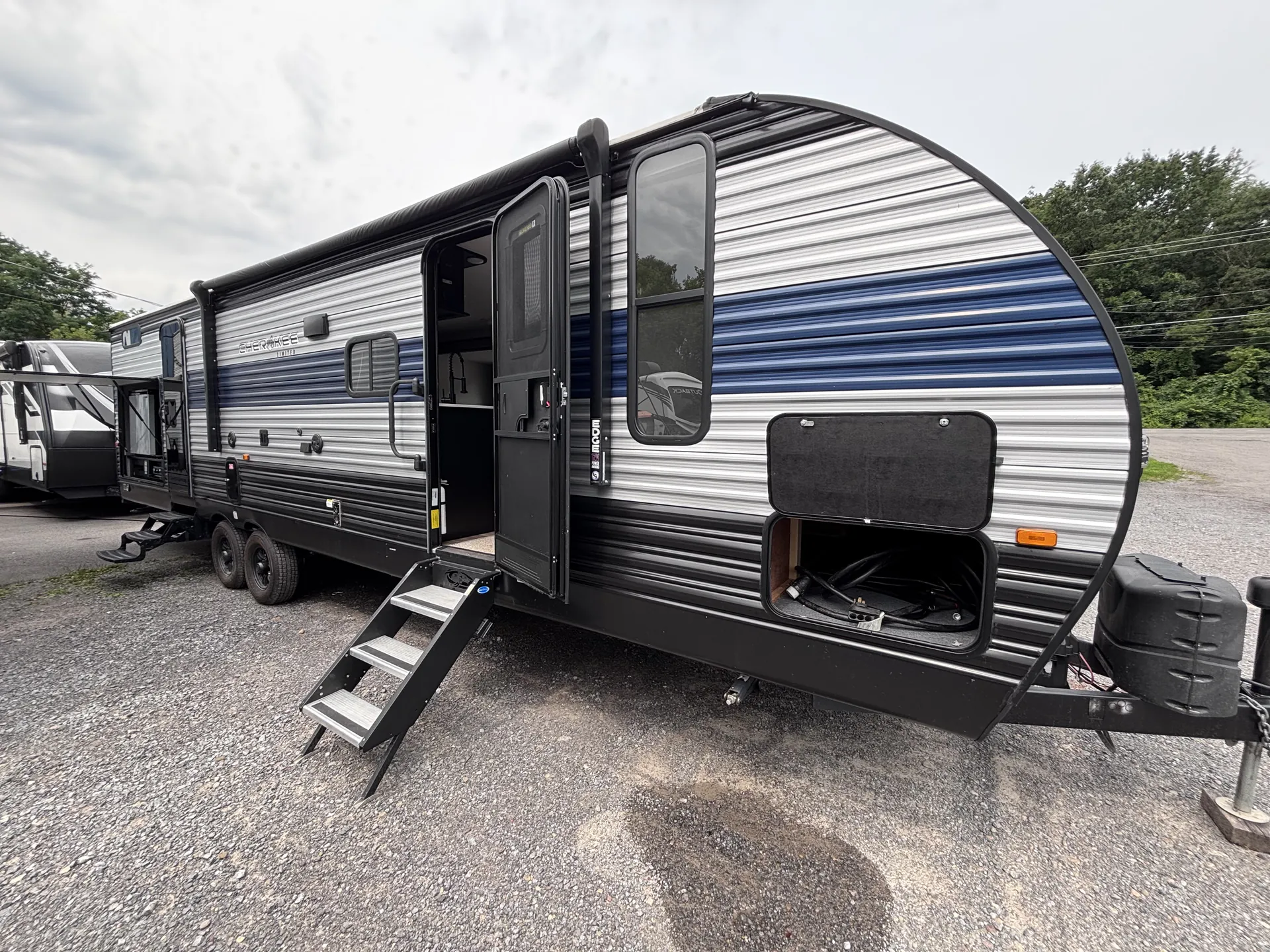 2022 Forest River Cherokee 294BH