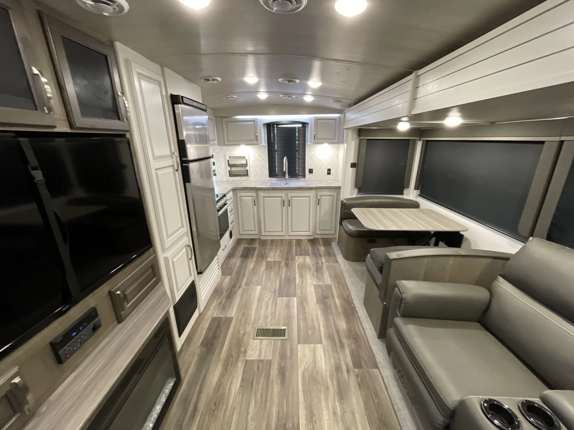 2022 Keystone Cougar Half-Ton 30RKDWE — living area main