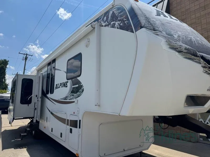 2011 Keystone RV Alpine 3500RE - Main photo