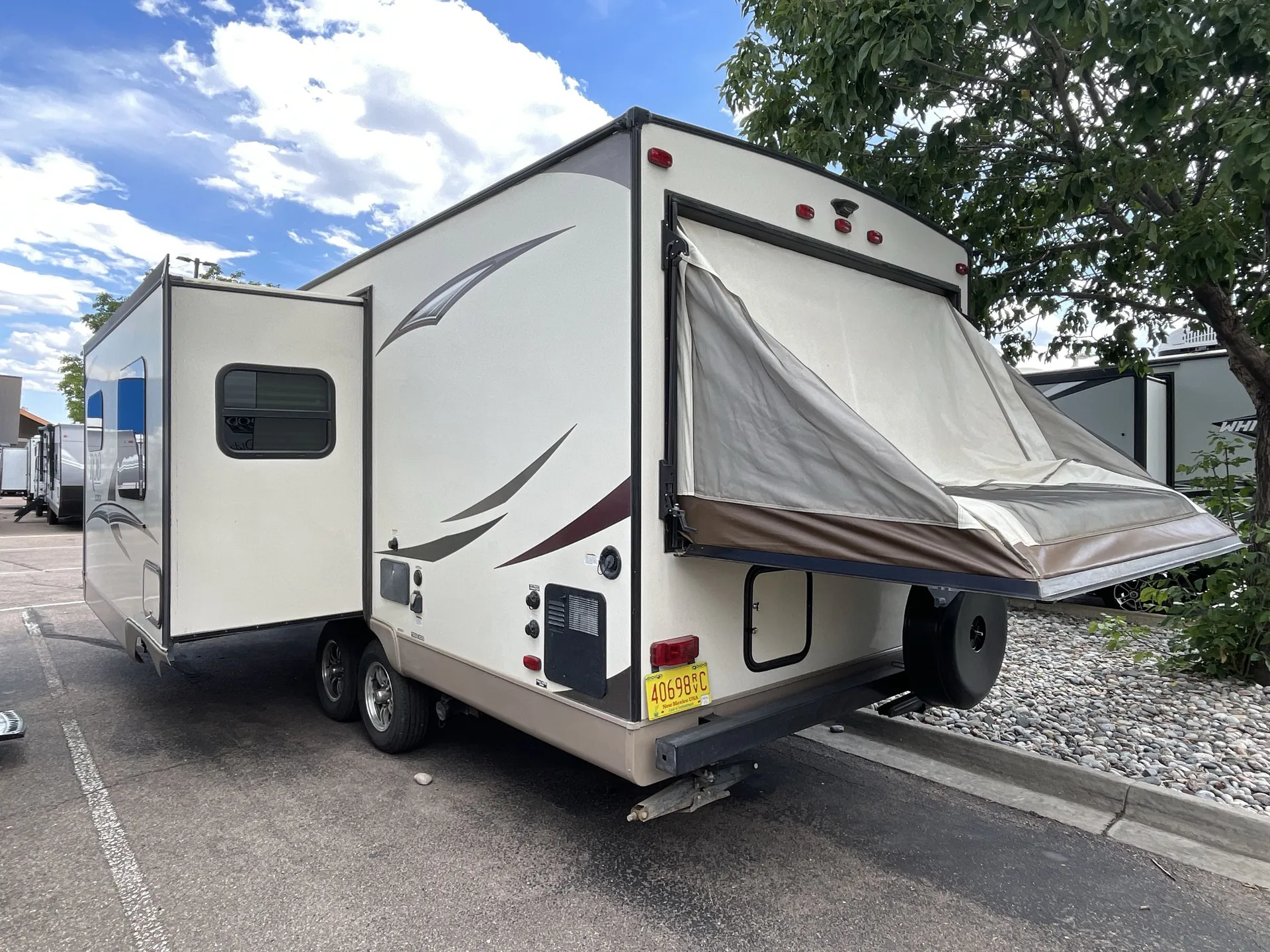 2017 Forest River Rockwood Roo 23IKSS — campside