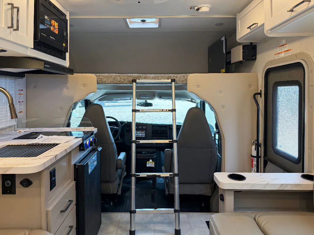 2026 Thor Motor Coach Quantum LX19 - Photo 4