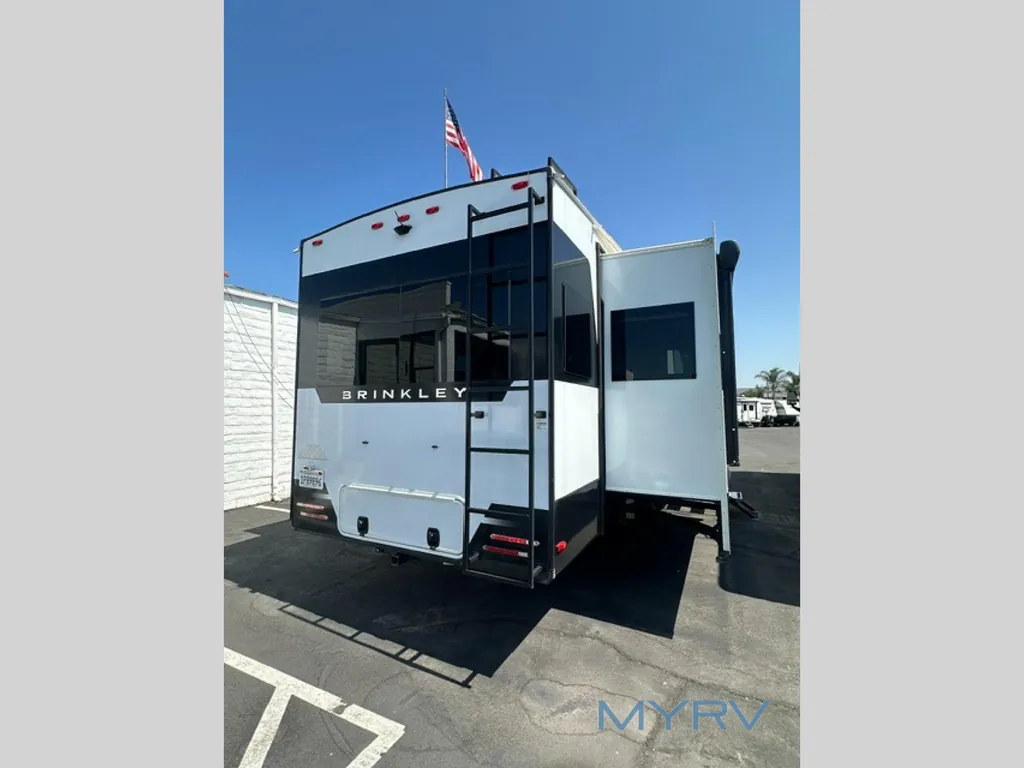 2025 Brinkley Model Z 3610, Photos photo 7